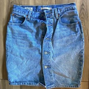 Levi's Denim Mom skirt (size 28)